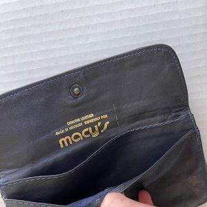 Macy’s Vintage Women's Leather Wallet in Navy